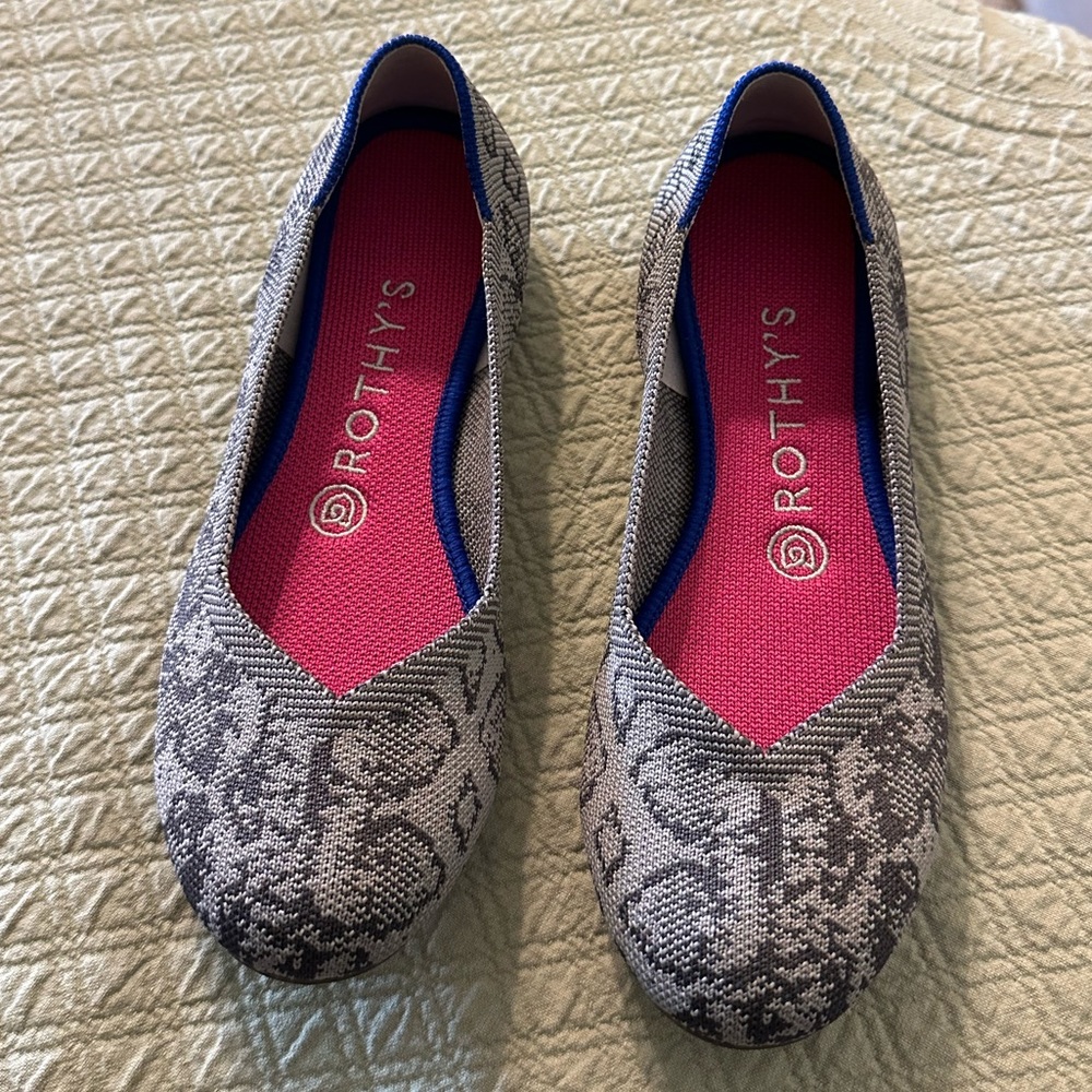 Rothy’s size 7. Like new. Worn very little. Grey stone snake. Retired